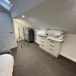 Spacious 2 Bedroom Apartment